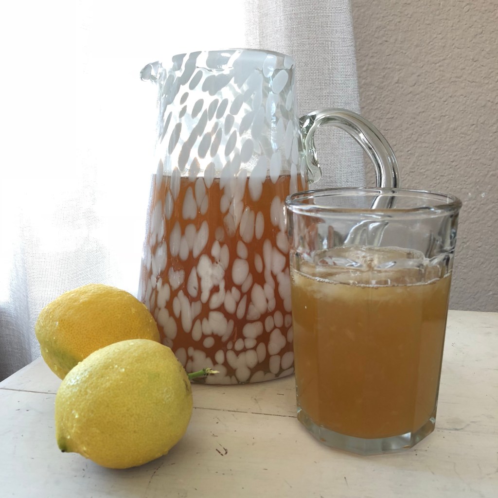 Brown Sugar Lemonade&nbsp;{Recipe}